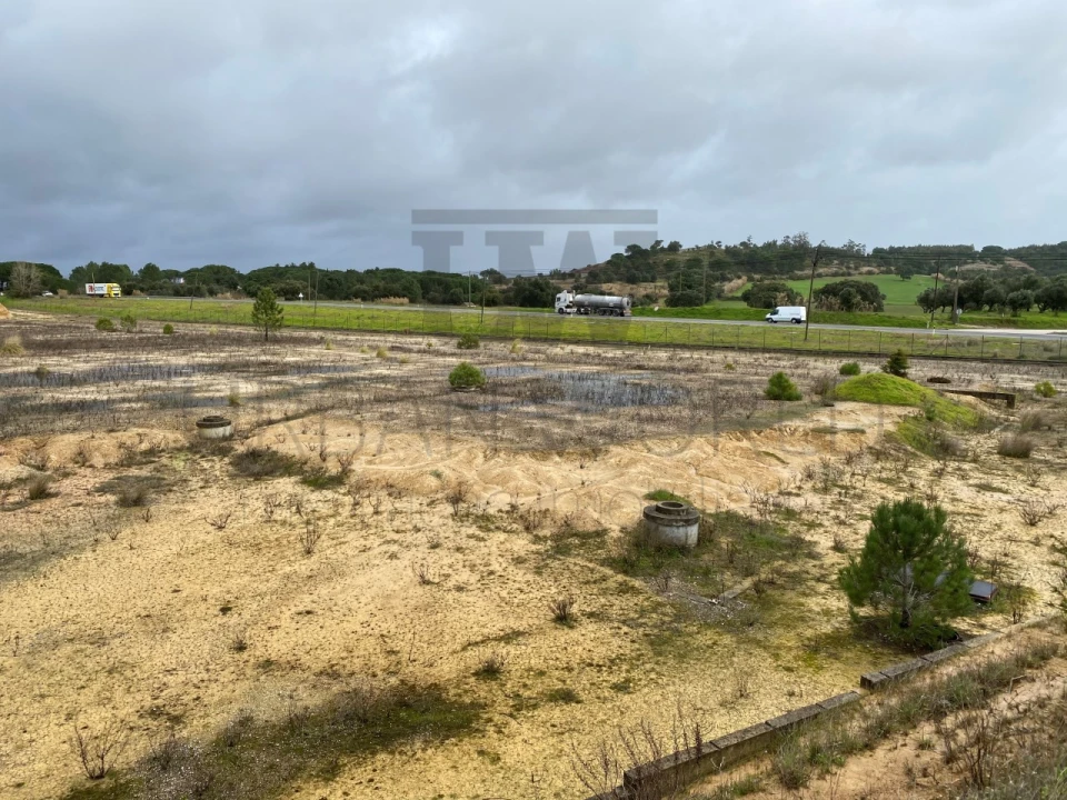 Terreno Comércio / Armazém para Venda em Aveiras de Cima Foto 5