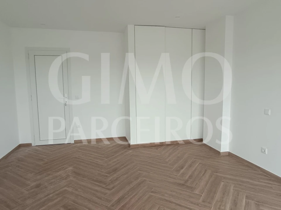 Moradia T5 para Venda em Gafanha da Encarnação Foto 9