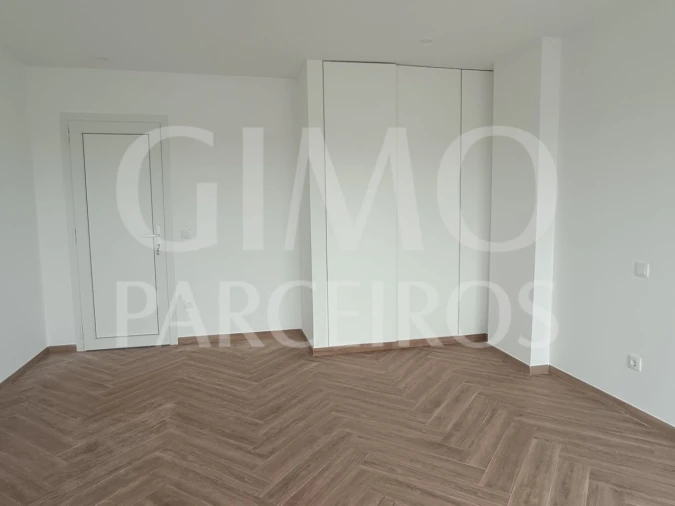Moradia T5 para Venda em Gafanha da Encarnação Foto 9