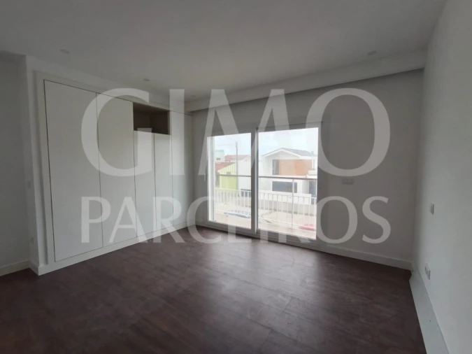 Moradia T5 para Venda em Gafanha da Encarnação Foto 15