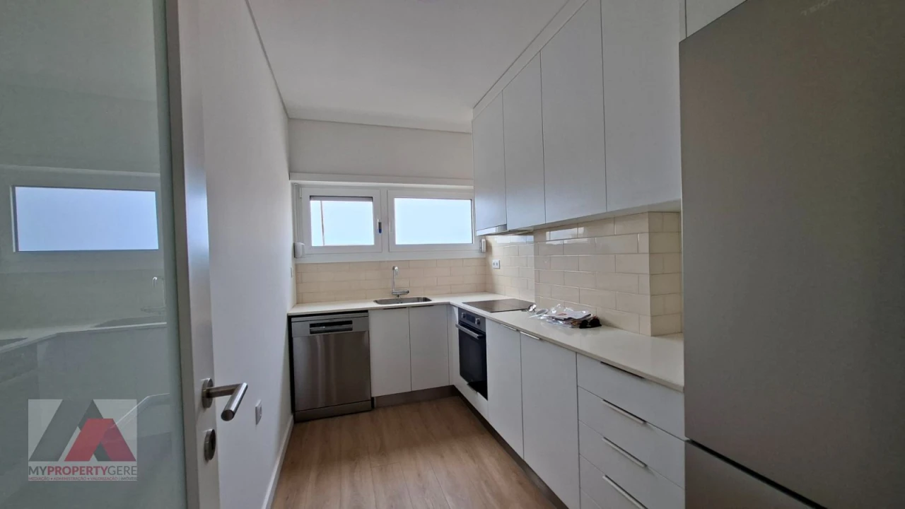 Apartamento T2 para Arrendamento em Silveira Foto 1