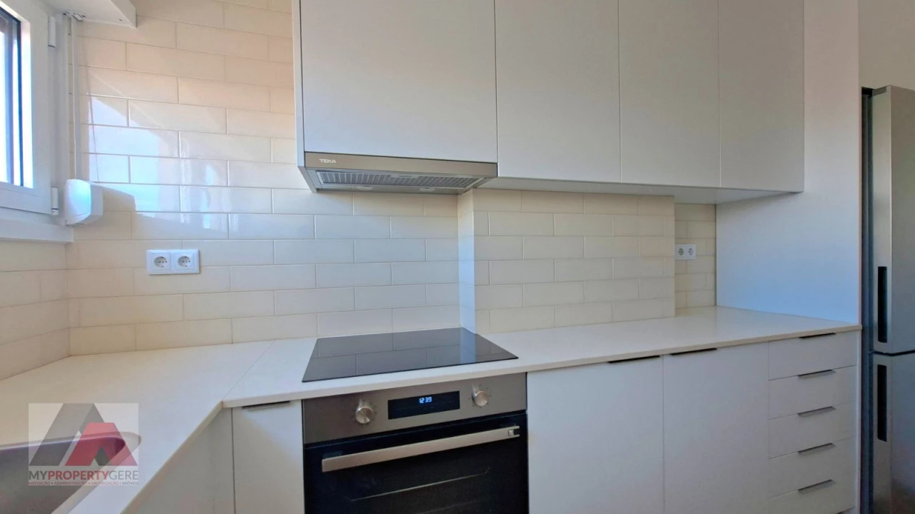 Apartamento T2 para Arrendamento em Silveira Foto 6