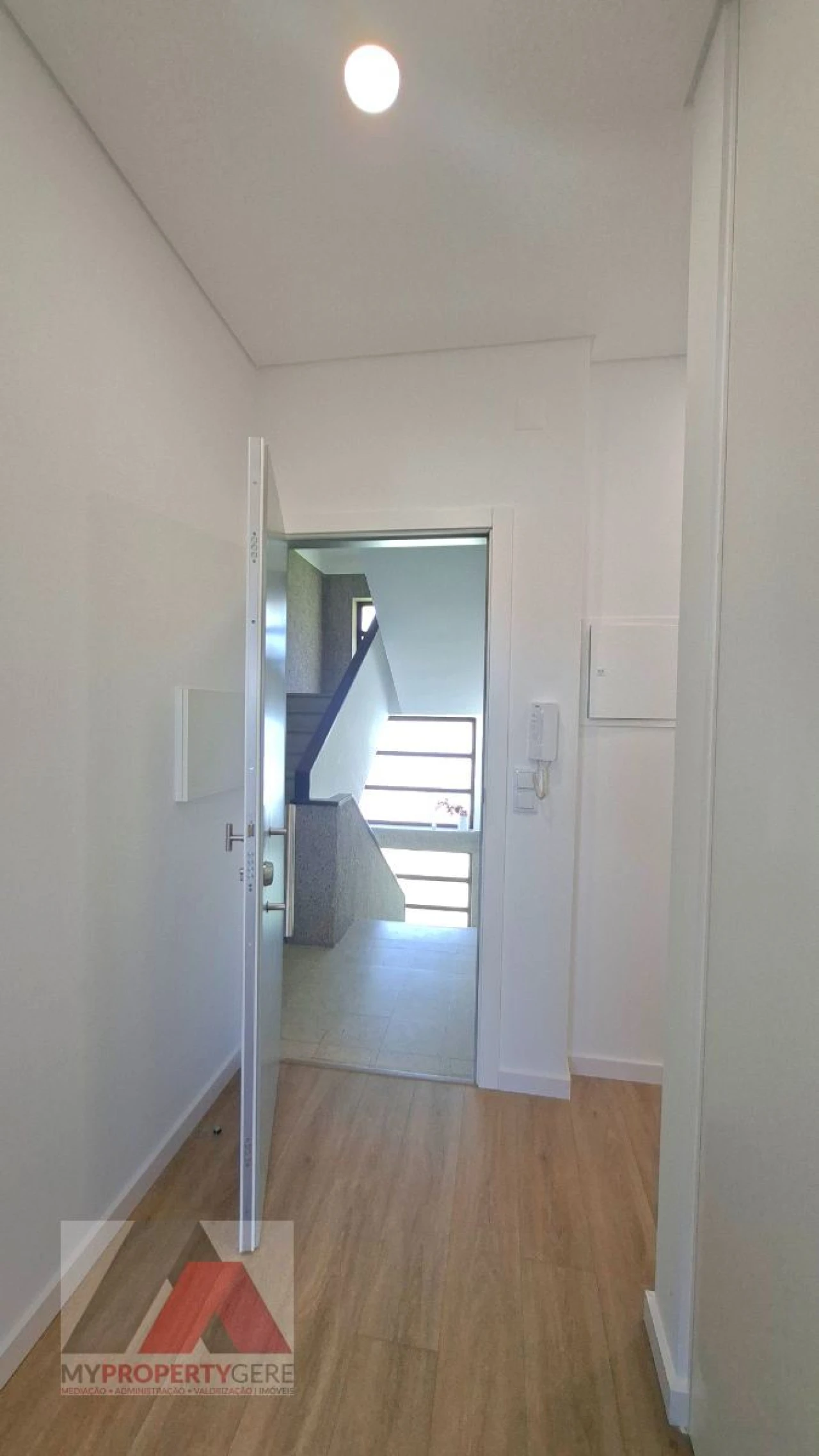 Apartamento T2 para Arrendamento em Silveira Foto 15