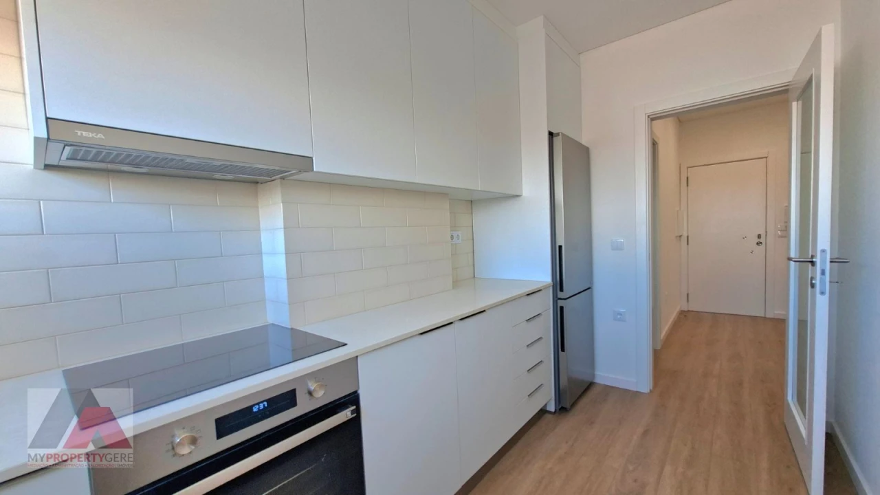 Apartamento T2 para Arrendamento em Silveira Foto 18