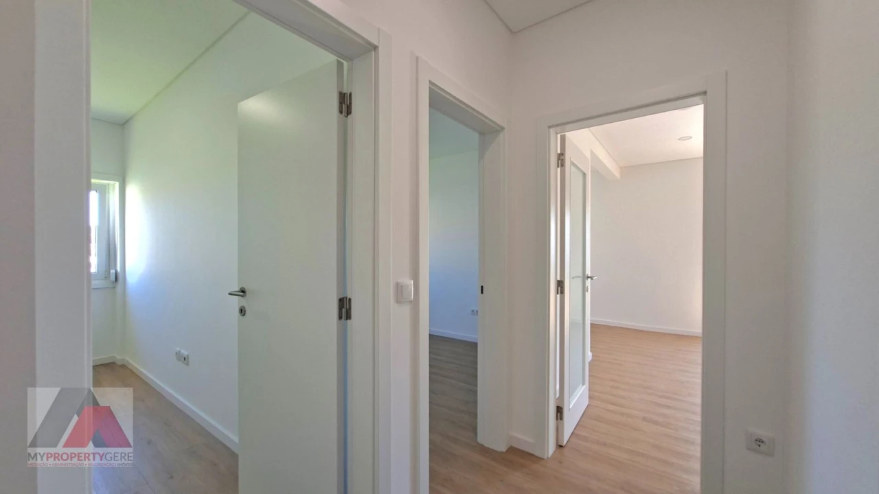 Apartamento T2 para Arrendamento em Silveira Foto 20