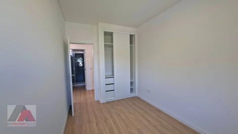 Apartamento T2 para Arrendamento em Silveira