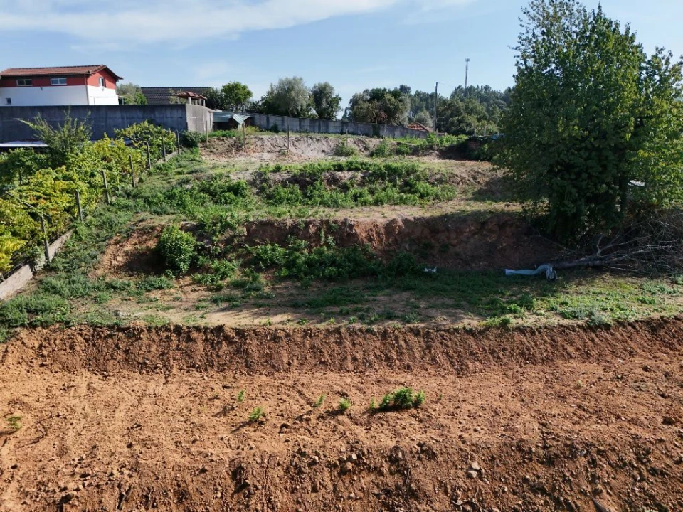 Terreno para Venda em Telões Foto 3