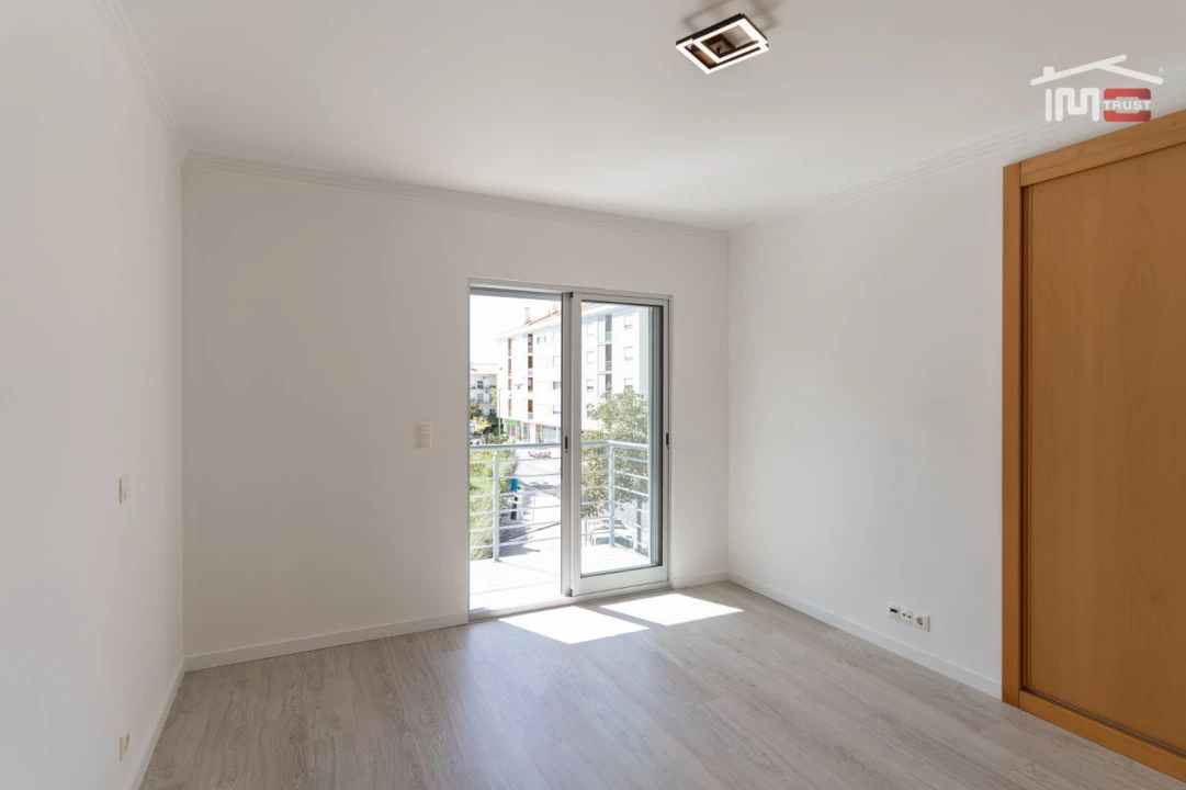 Apartamento T1 para Venda em Fatima Foto 7