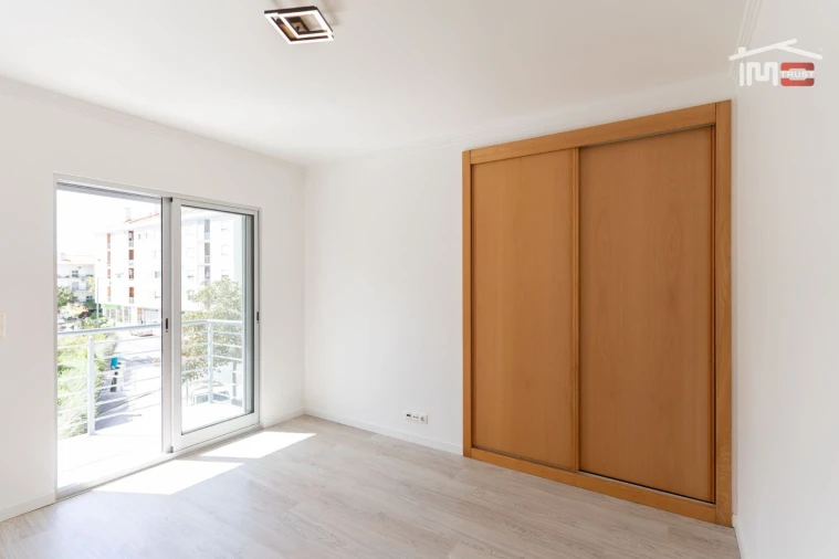 Apartamento T1 para Venda em Fatima Foto 8