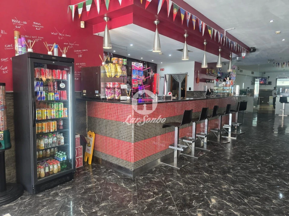 Loja para Venda em Custóias, Leça do Balio e Guifões Foto 16