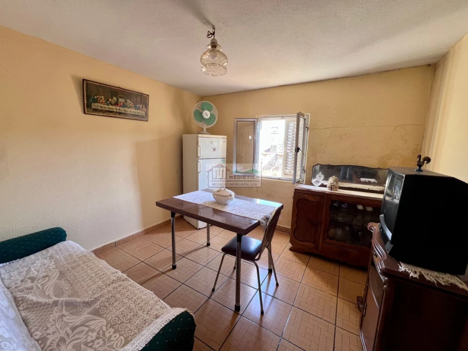 Moradia T4 para Venda em Ferradosa e Sendim da Serra Foto 9