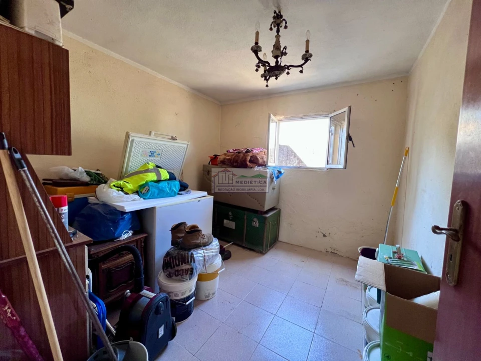 Moradia T4 para Venda em Ferradosa e Sendim da Serra Foto 12
