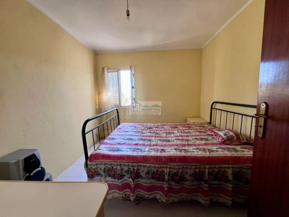Moradia T4 para Venda em Ferradosa e Sendim da Serra Foto 13