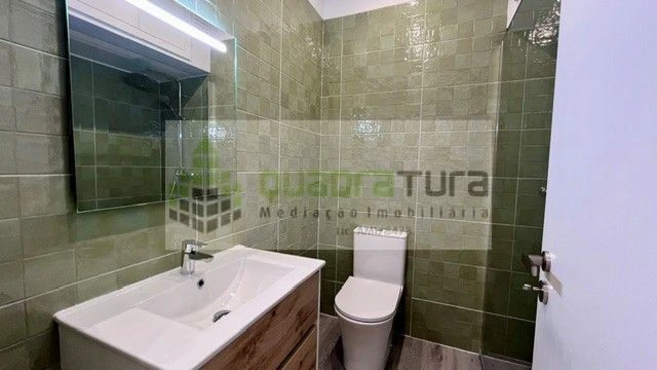 Apartamento T2 para Venda em Cedofeita, Santo Ildefonso, Sé, Miragaia, São Nicolau e Vitória Foto 8