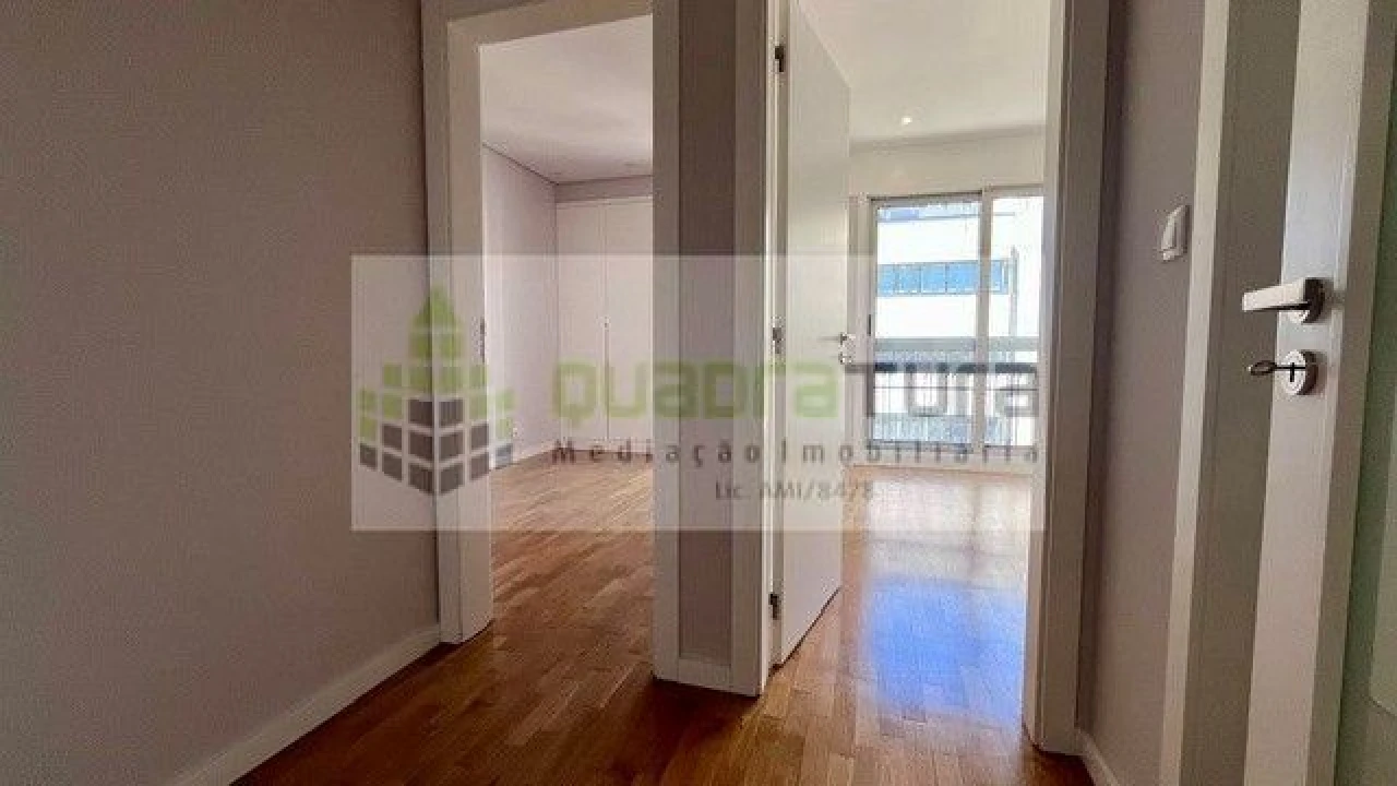 Apartamento T2 para Venda em Cedofeita, Santo Ildefonso, Sé, Miragaia, São Nicolau e Vitória Foto 9