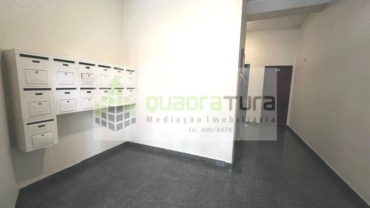 Apartamento T2 para Venda em Cedofeita, Santo Ildefonso, Sé, Miragaia, São Nicolau e Vitória Foto 22