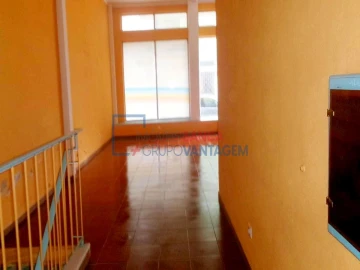 Loja para Venda em Baixa da Banheira e Vale da Amoreira