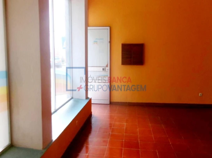 Loja para Venda em Baixa da Banheira e Vale da Amoreira Foto 5