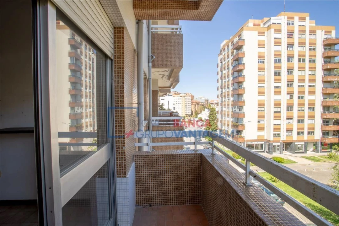 Apartamento T2 para Venda em Mafamude e Vilar do Paraíso Foto 12