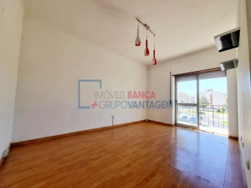Apartamento T1 para Venda em Baixa da Banheira e Vale da Amoreira