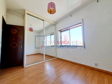 Apartamento T1 para Venda em Baixa da Banheira e Vale da Amoreira