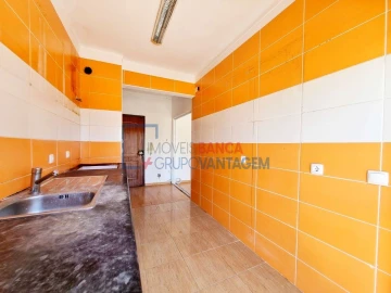 Apartamento T1 para Venda em Baixa da Banheira e Vale da Amoreira