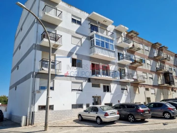 Apartamento T1 para Venda em Baixa da Banheira e Vale da Amoreira
