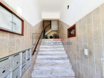 Apartamento T1 para Venda em Baixa da Banheira e Vale da Amoreira