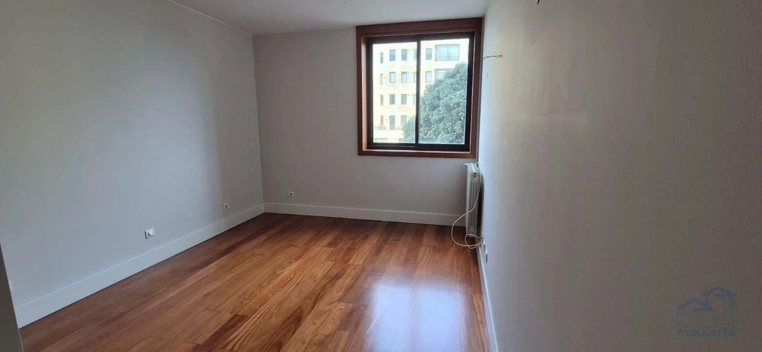 Apartamento T4 para Arrendamento em Matosinhos e Leça da Palmeira Foto 9