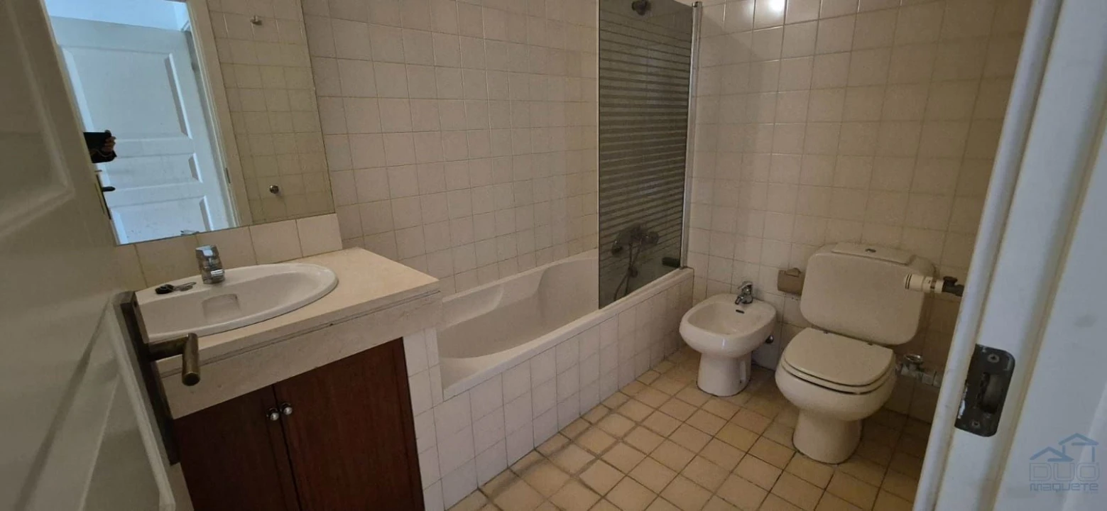 Apartamento T4 para Arrendamento em Matosinhos e Leça da Palmeira Foto 13