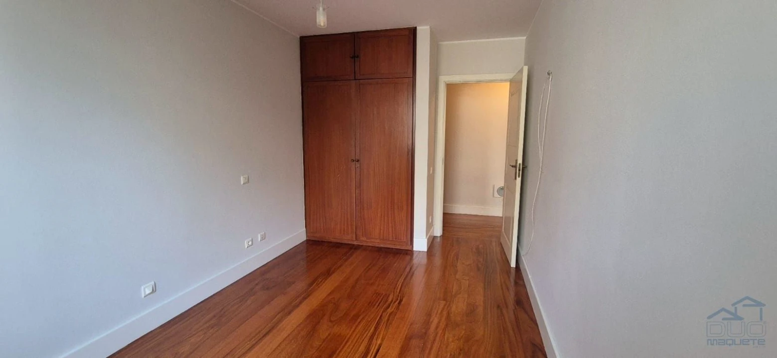 Apartamento T4 para Arrendamento em Matosinhos e Leça da Palmeira Foto 17