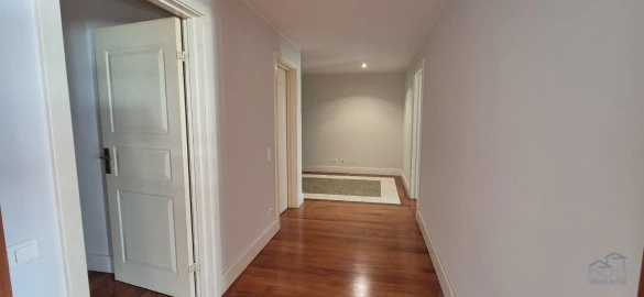 Apartamento T4 para Arrendamento em Matosinhos e Leça da Palmeira