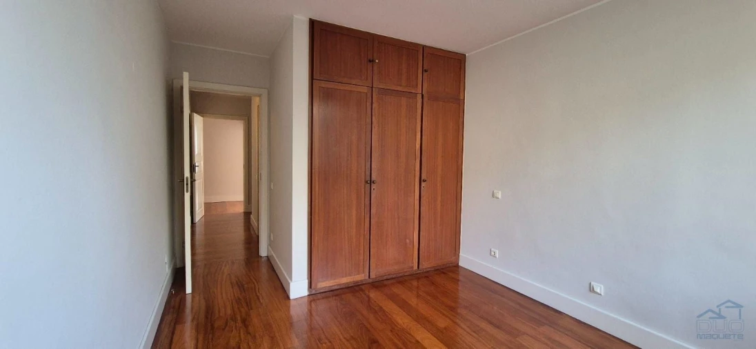 Apartamento T4 para Arrendamento em Matosinhos e Leça da Palmeira Foto 15