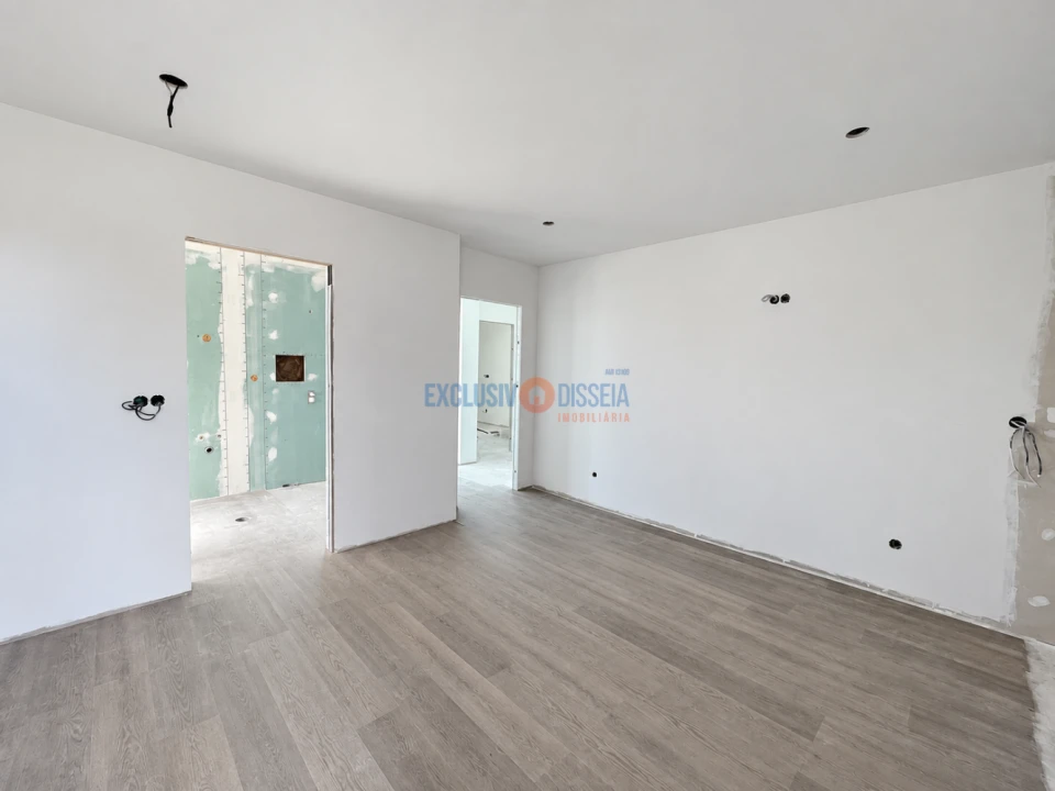 Moradia T3 para Venda em Aguada de Cima Foto 8