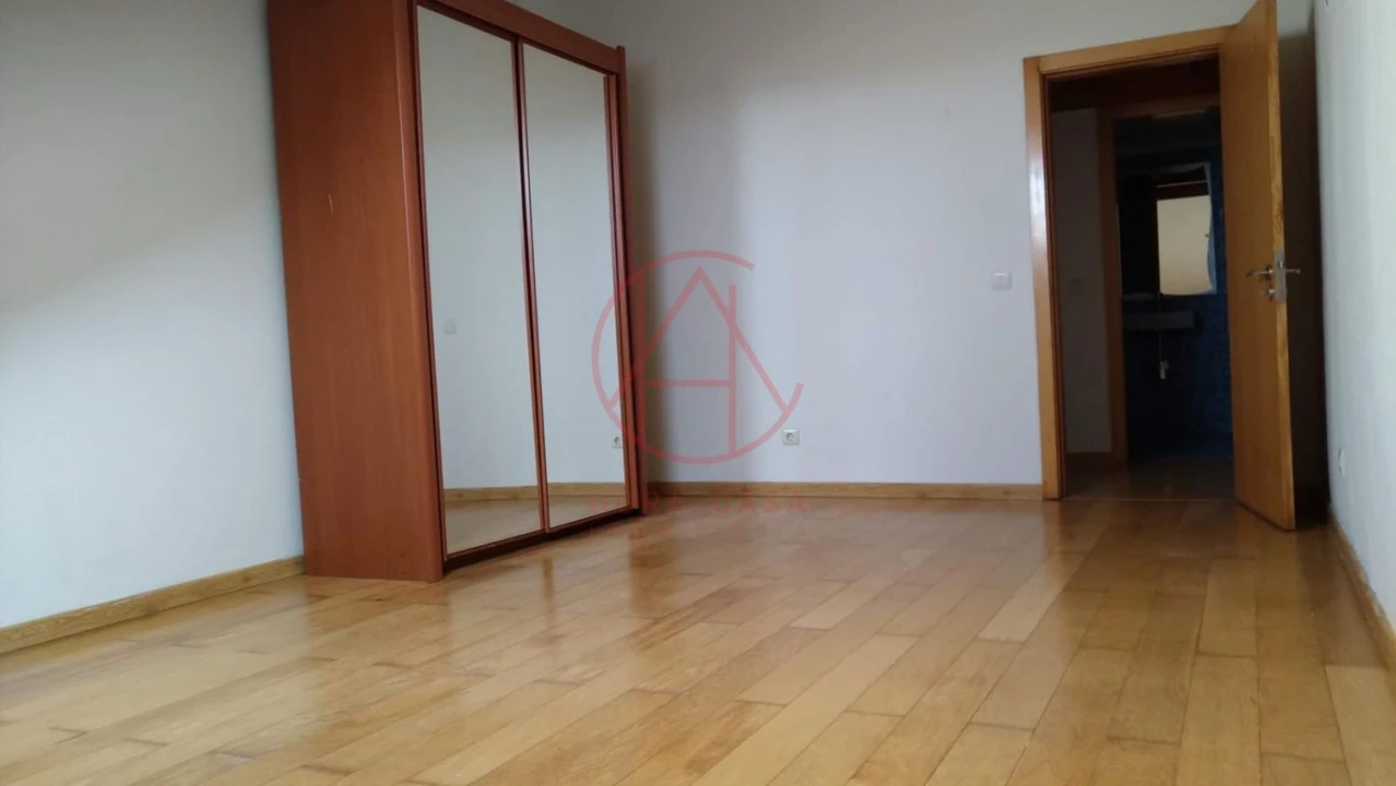 Apartamento T3 para Venda em Queluz e Belas Foto 38