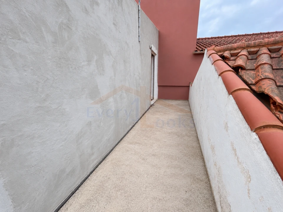 Moradia T2 para Venda em Peral Foto 12