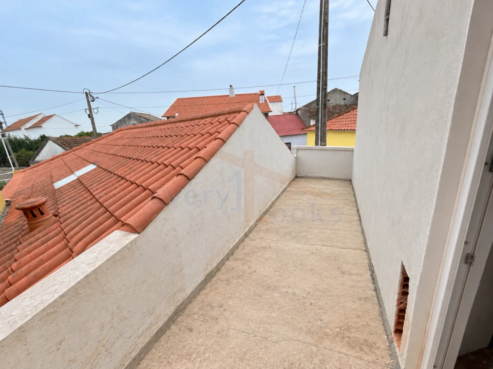 Moradia T2 para Venda em Peral Foto 10