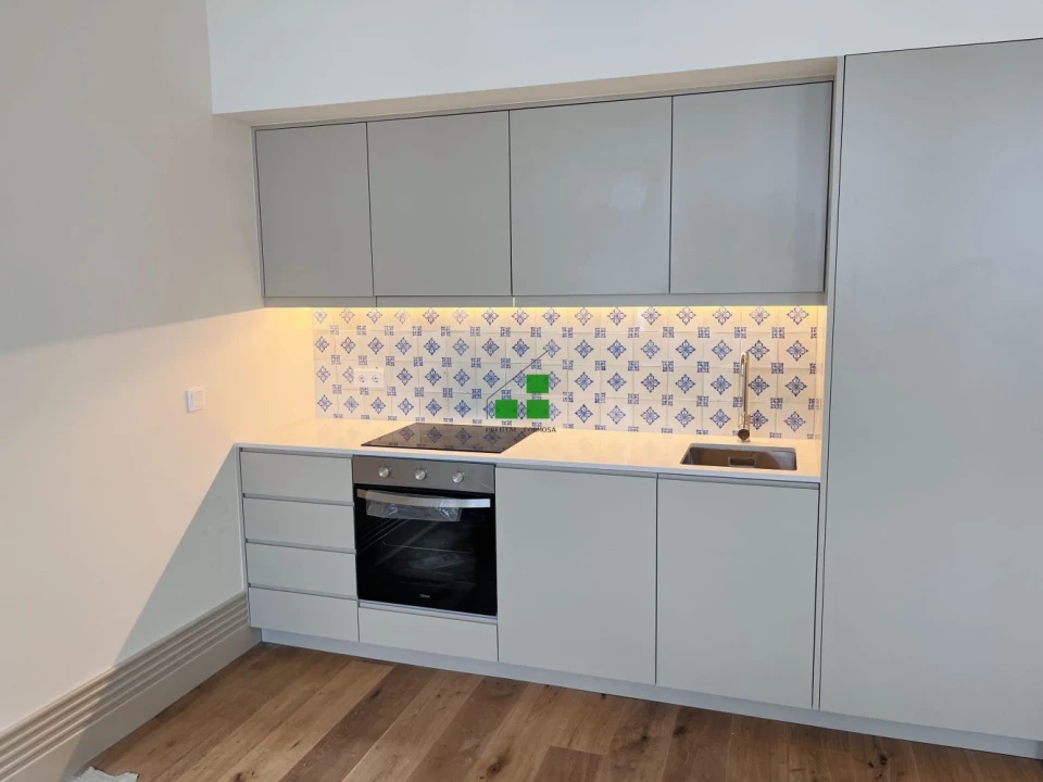 Apartamento para Venda em Cedofeita, Santo Ildefonso, Sé, Miragaia, São Nicolau e Vitória Foto 3