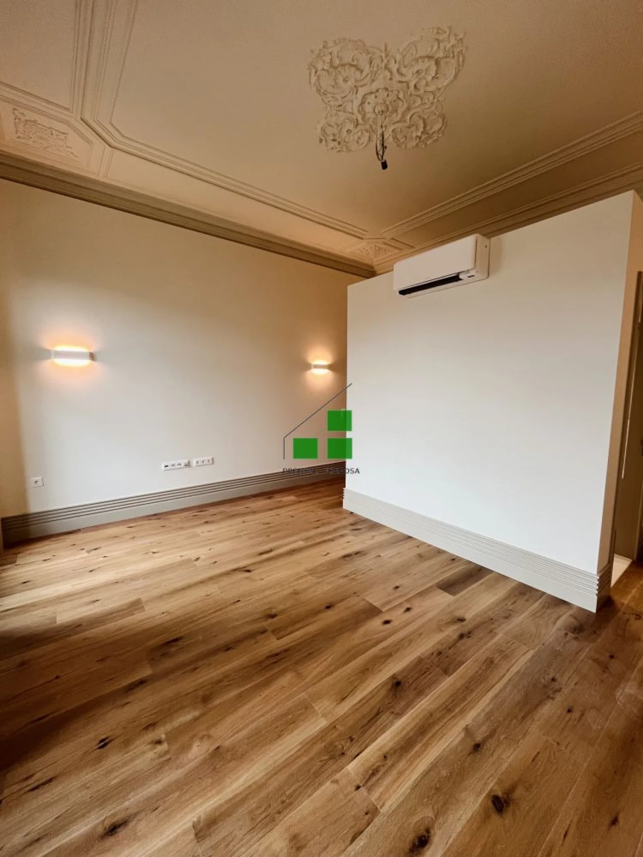 Apartamento T1 para Venda em Cedofeita, Santo Ildefonso, Sé, Miragaia, São Nicolau e Vitória Foto 1