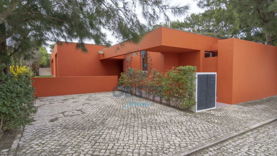 Moradia T3 para Arrendamento em Vau