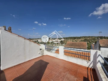 Moradia T2 para Venda em Idanha-A-Nova e Alcafozes
