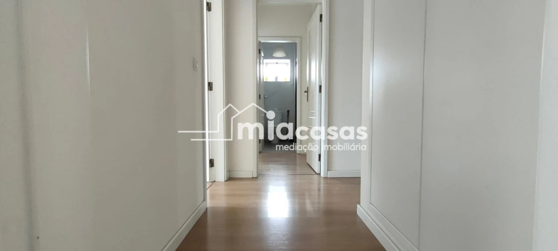 Apartamento T3 para Venda em Oliveira do Bairro Foto 11