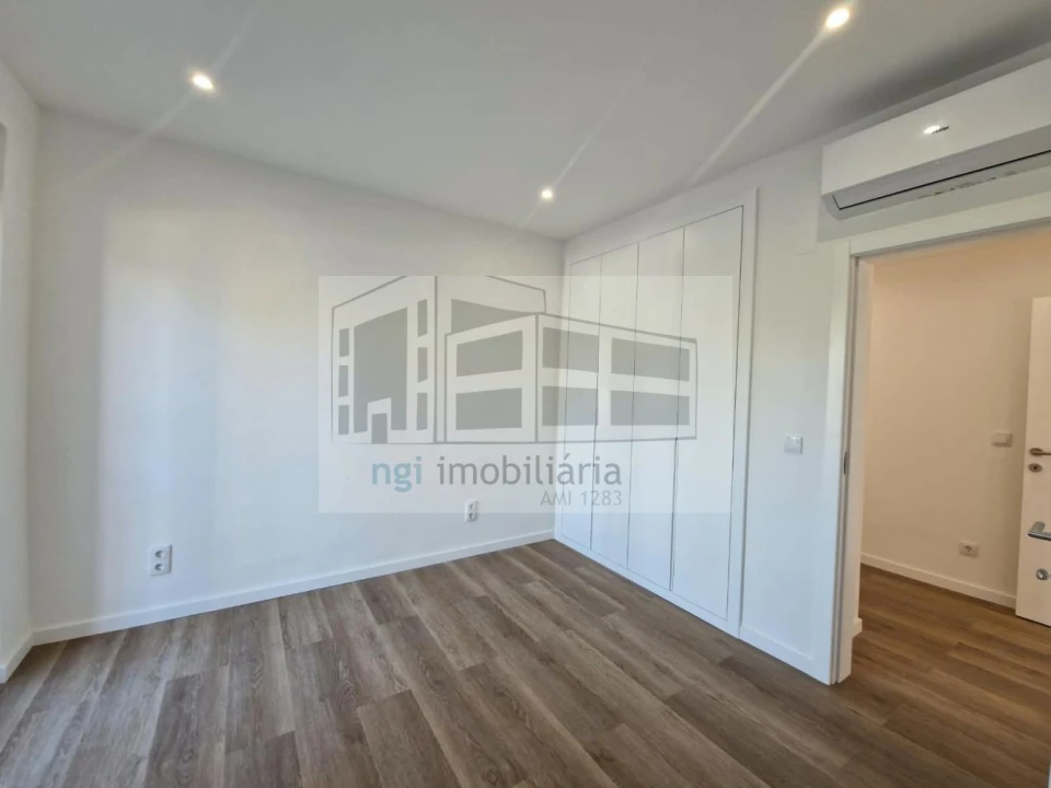 Apartamento T4 para Venda em Olivais Foto 22