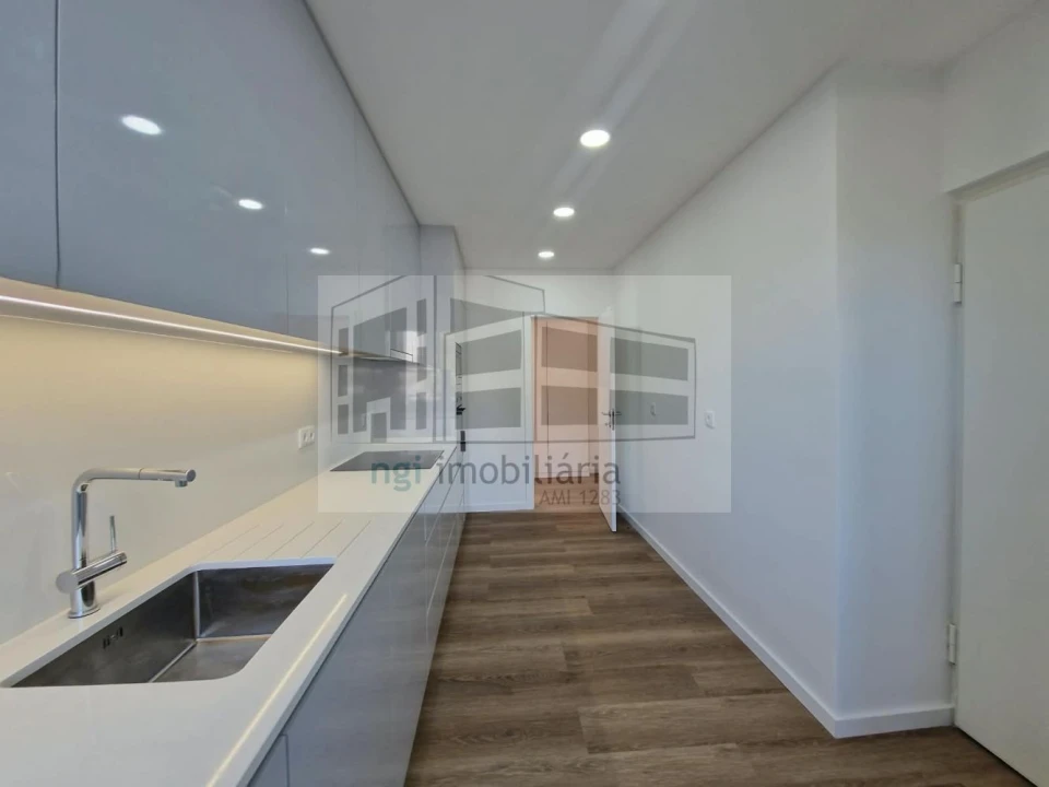 Apartamento T4 para Venda em Olivais Foto 4