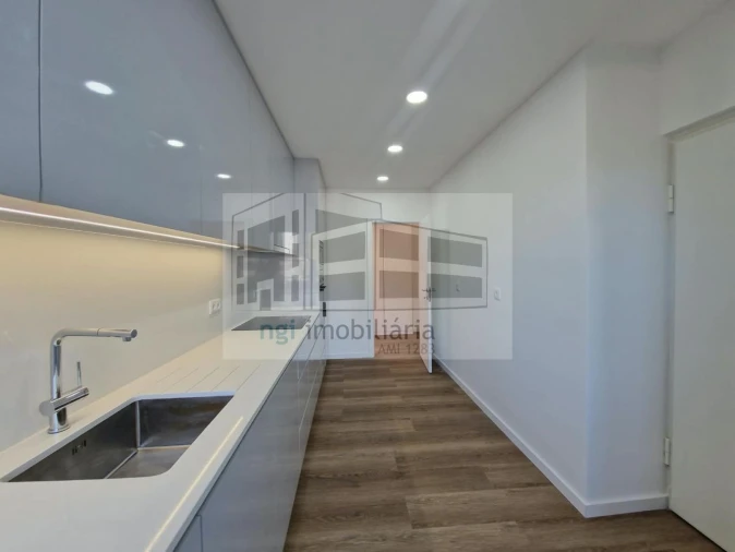 Apartamento T4 para Venda em Olivais Foto 4