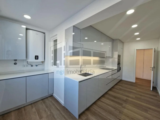 Apartamento T4 para Venda em Olivais Foto 2