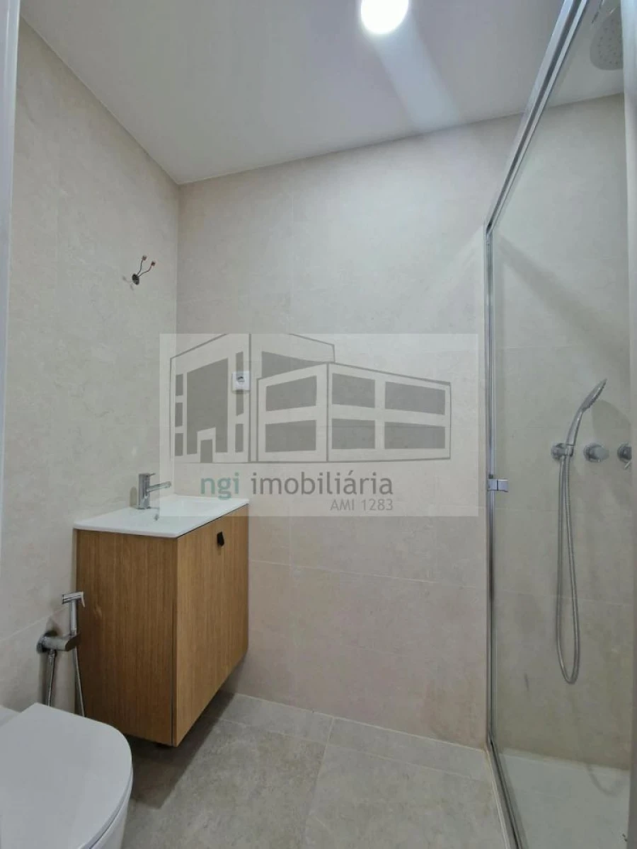 Apartamento T4 para Venda em Olivais Foto 18