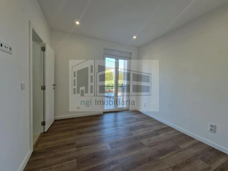 Apartamento T4 para Venda em Olivais Foto 19