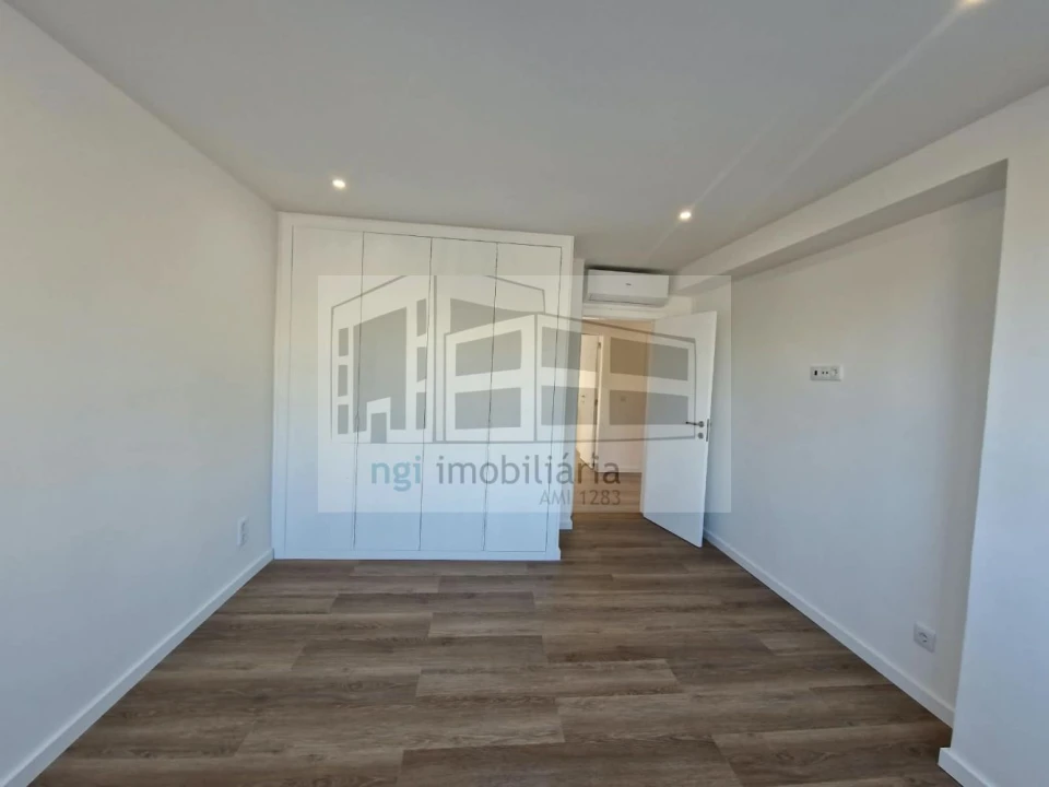 Apartamento T4 para Venda em Olivais Foto 7