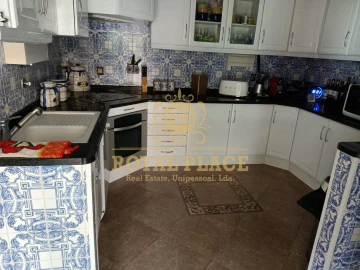 Moradia T6 para Venda em Esgueira